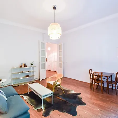 Fur Elise At The Danube Apartment Budapest